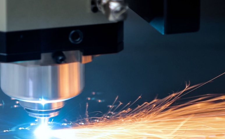 Jak rozwój technologii wpływa na przyszłość usług CNC w Przemyśle 4.0?